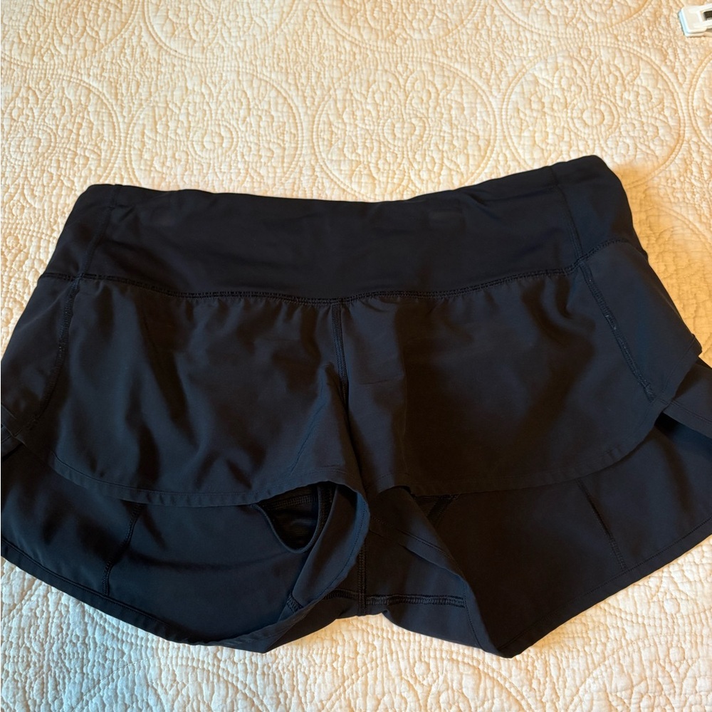 Lululemon Sped Up Short 2.5”